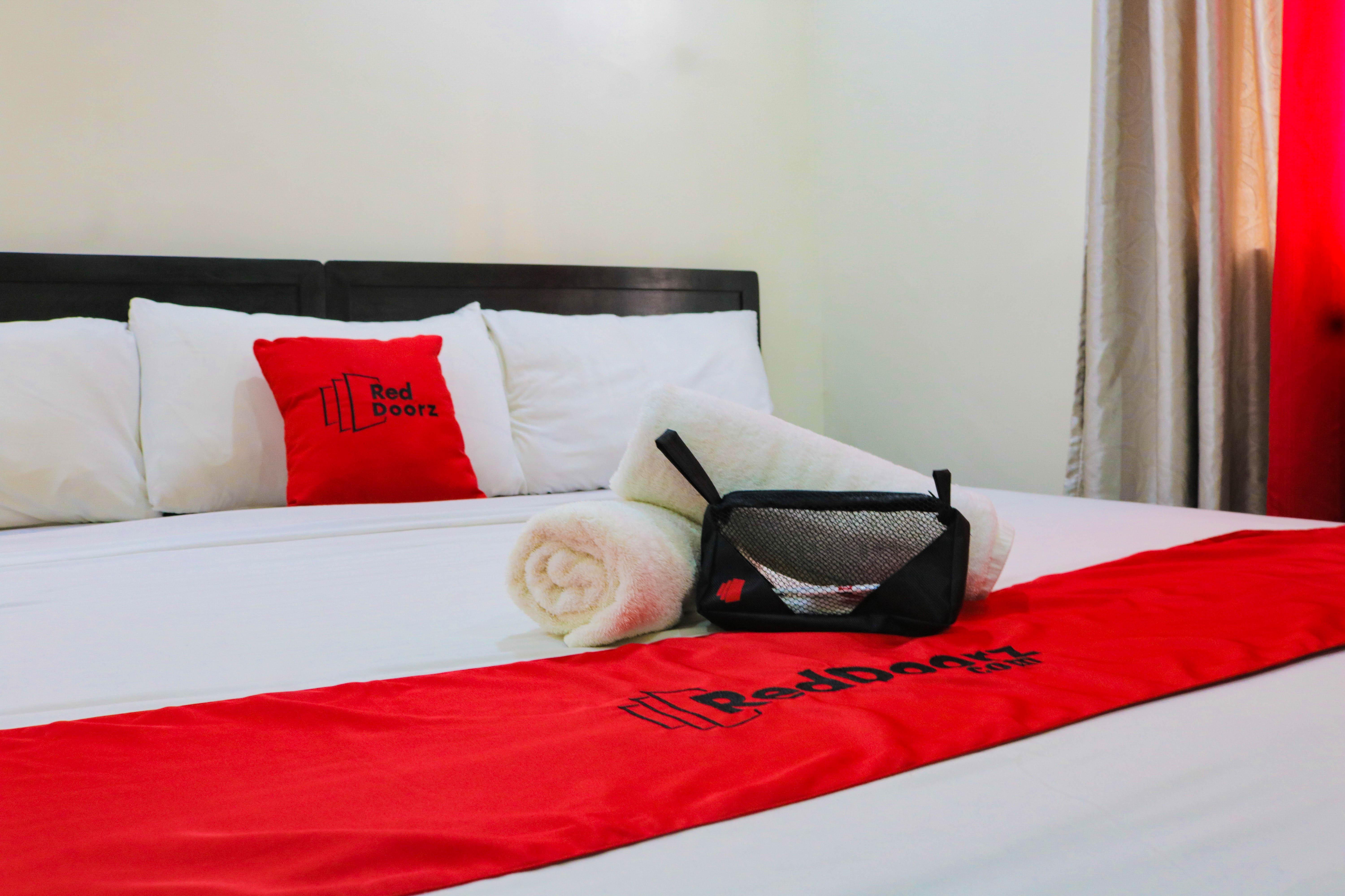 Reddoorz Plus @ Mabolo Cebu Exterior photo